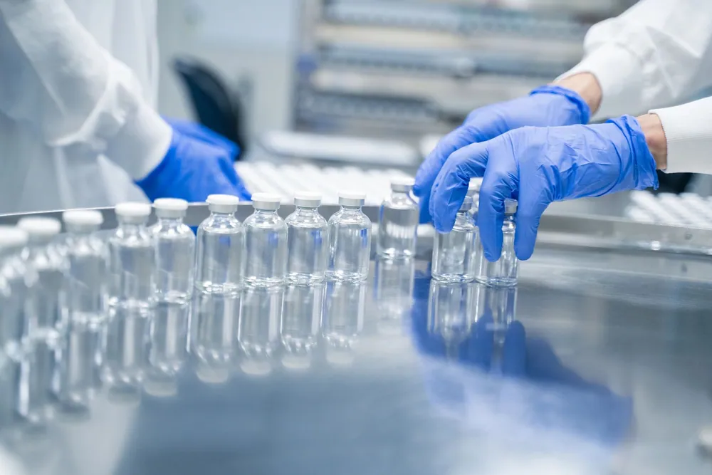 Laboratory equipment used in peptide analysis
